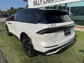 Thumbnail of 2025 White Platinum Metallic Tri-Coat Lincoln Nautilus