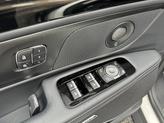 Thumbnail of 2025 White Platinum Metallic Tri-Coat Lincoln Nautilus