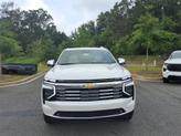 Thumbnail of 2025 Iridescent Pearl Tricoat Chevrolet Suburban