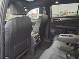 Thumbnail of 2025 Pure White 0q0q Volkswagen Atlas Cross Sport