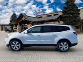 Thumbnail of 2017 Iridescent Pearl Tricoat Chevrolet Traverse