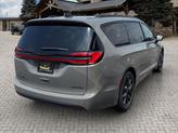 Thumbnail of 2025 Ceramic Gray Clearcoat Chrysler Pacifica