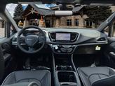 Thumbnail of 2025 Ceramic Gray Clearcoat Chrysler Pacifica