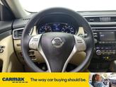 Thumbnail of 2016 White Nissan Rogue