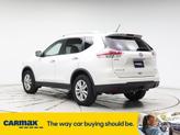 Thumbnail of 2016 White Nissan Rogue