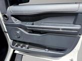 Thumbnail of 2022 White Ford Expedition