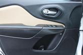 Thumbnail of 2015 Bright White Clearcoat Jeep Cherokee