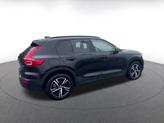 Thumbnail of 2024 Onyx Black Metallic Volvo XC40