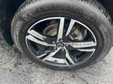 Thumbnail of 2024 Onyx Black Metallic Volvo XC40