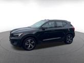 Thumbnail of 2024 Onyx Black Metallic Volvo XC40