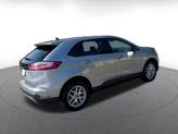 Thumbnail of 2024 Iconic Silver Metallic Ford Edge