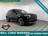 Photo of 2023 Diamond Black Crystal Pearlcoat Jeep Compass