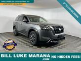 Photo of 2024 Gun Metallic Nissan Pathfinder
