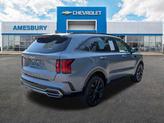 Thumbnail of 2022 Everlasting Silver Kia Sorento