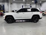 Thumbnail of 2023 Bright White Clearcoat Jeep Grand Cherokee