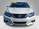 Thumbnail of 2018 White Nissan Altima