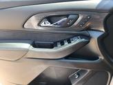 Thumbnail of 2023 Iridescent Pearl Tricoat Chevrolet Traverse