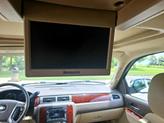 Thumbnail of 2011 White Chevrolet Suburban
