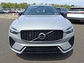2022 Volvo XC60 B6 R-Design