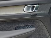Thumbnail of 2025 Onyx Black Metallic Volvo XC40