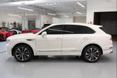 Thumbnail of 2021 Glacier White Solid Bentley Bentayga