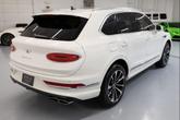 Thumbnail of 2021 Glacier White Solid Bentley Bentayga