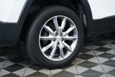 Thumbnail of 2018 Bright White Clearcoat Jeep Cherokee