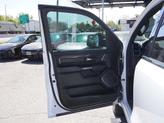 Thumbnail of 2021 Ivory Tri-Coat Pearl RAM 1500