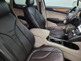 Thumbnail of 2017 White Platinum Metallic Tri-Coat Lincoln MKC