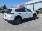 Thumbnail of 2025 Everest White Pearl Nissan Rogue