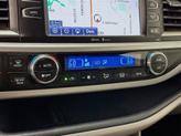 Thumbnail of 2015 Blizzard Pearl Toyota Highlander