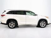Thumbnail of 2015 Blizzard Pearl Toyota Highlander