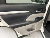 Thumbnail of 2015 Blizzard Pearl Toyota Highlander
