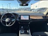 Thumbnail of 2025 Pure White Volkswagen Atlas