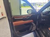 Thumbnail of 2023 Onyx Black GMC Yukon