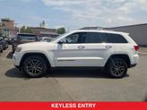 Thumbnail of 2017 Bright White Clearcoat Jeep Grand Cherokee