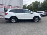 Thumbnail of 2019 White Diamond Pearl Honda Pilot