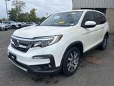 Thumbnail of 2019 White Diamond Pearl Honda Pilot