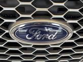 Thumbnail of 2024 Forged Green Metallic Ford Edge