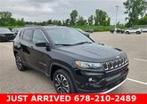 Photo of 2023 Diamond Black Crystal Pearlcoat Jeep Compass