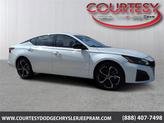 Photo of 2024 Pearl White Tricoat Nissan Altima