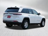 Thumbnail of 2023 Bright White Clearcoat Jeep Grand Cherokee