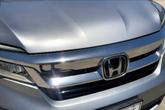 Thumbnail of 2019 Lunar Silver Metallic Honda Pilot