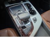 Thumbnail of 2019 Orca Black Metallic Audi Q7