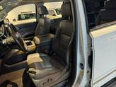 Thumbnail of 2017 White Frost Tricoat GMC Yukon