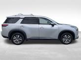 Thumbnail of 2023 Brilliant Silver Metallic Nissan Pathfinder
