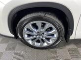 Thumbnail of 2020 Blizzard Pearl Toyota Highlander