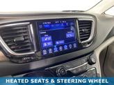 Thumbnail of 2017 Bright White Clearcoat Chrysler Pacifica