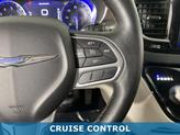 Thumbnail of 2017 Bright White Clearcoat Chrysler Pacifica