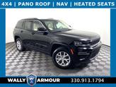 Photo of 2022 Diamond Black Crystal Pearlcoat Jeep Grand Cherokee